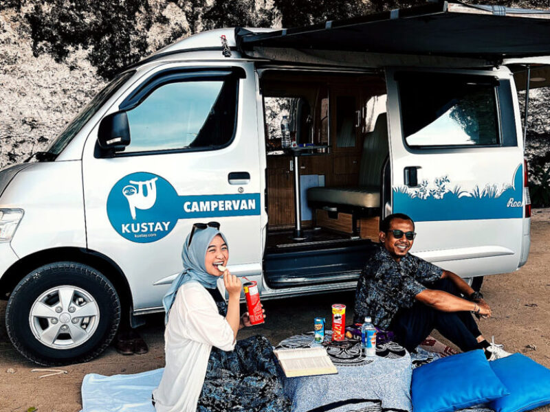 CAMPERVAN (2) CAMPERVAN (2)